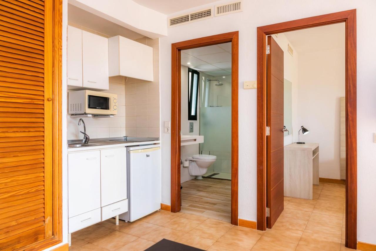 Apto Con Terraza 202 Кала Милор Екстериор снимка